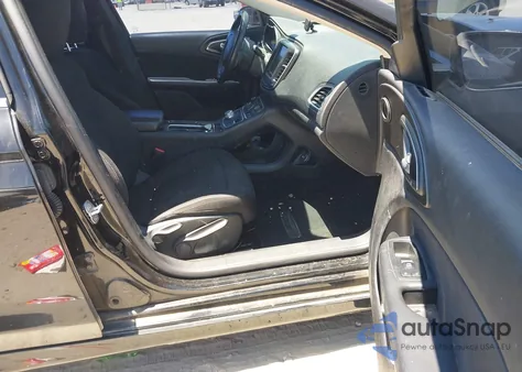 2016 Chrysler 200 Limited z USA, uszkodzony, nr VIN 1C3CCCAB1GN169953